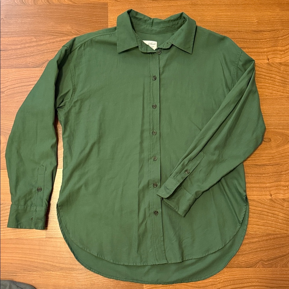 Universal Thread Women's Green Button-Down Shirt